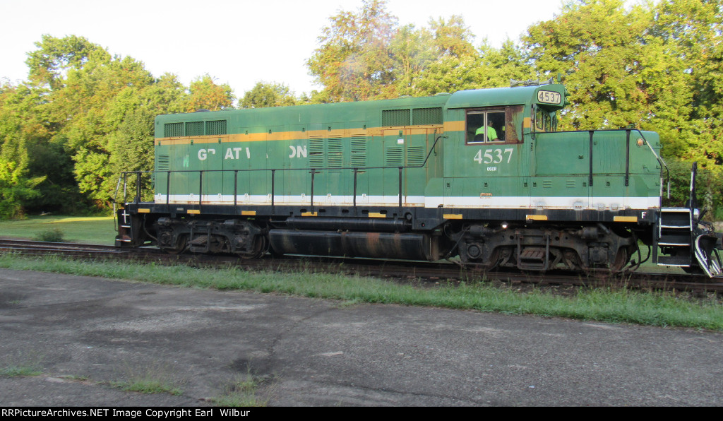 Ohio South Central Railroad (OSCR) 4537